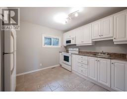 2 - 1384 Chatelain Avenue, Ottawa, ON K1Z8A8 Photo 6