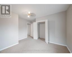 2 - 1384 Chatelain Avenue, Ottawa, ON K1Z8A8 Photo 8