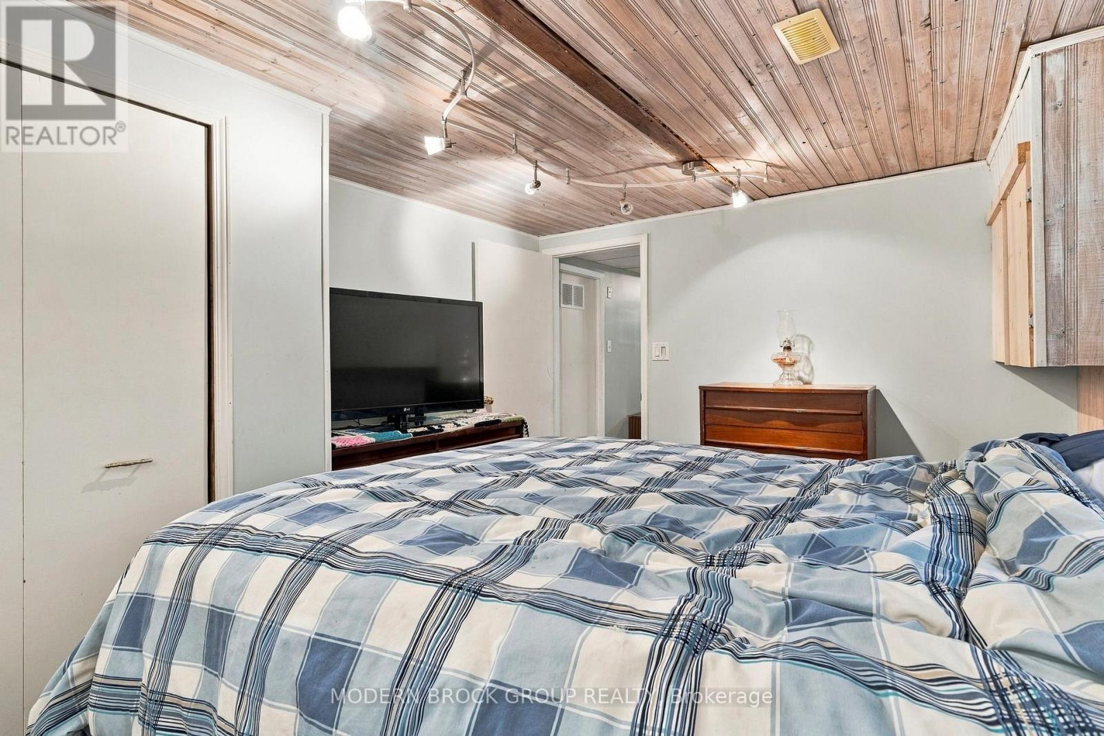 1210 PEDEN BOULEVARD - 35