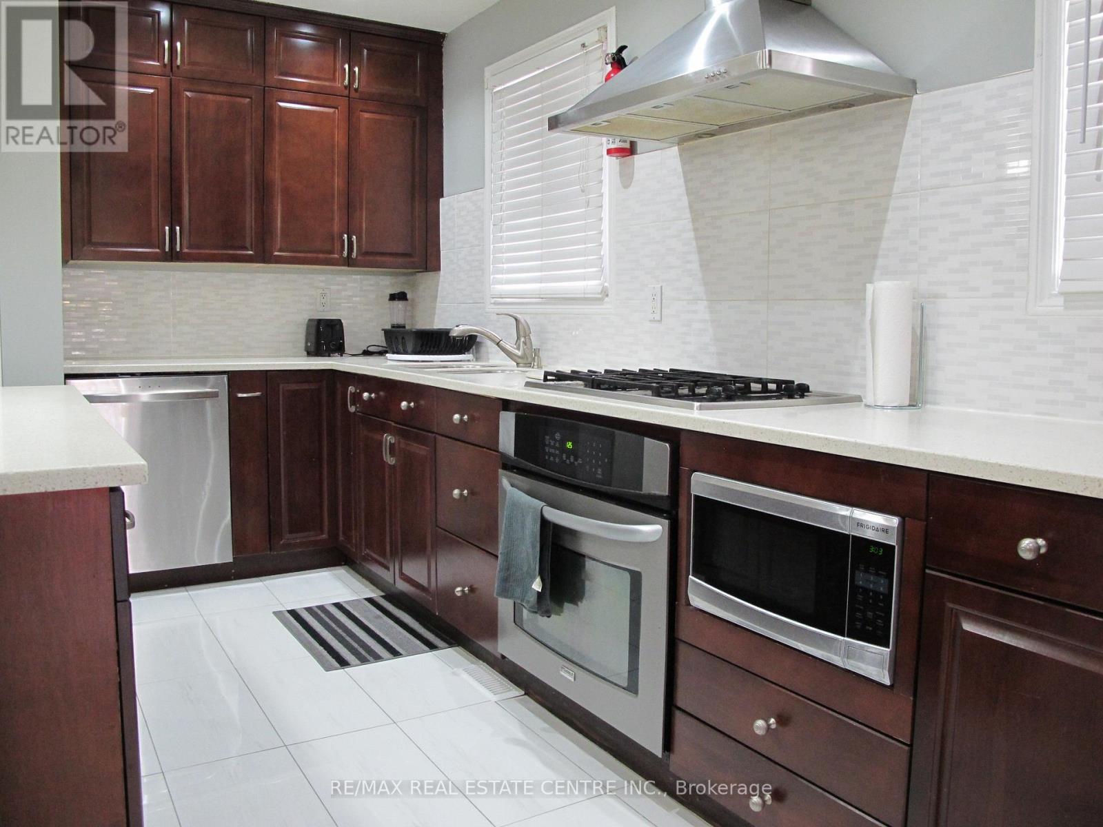 4695 EMPIRE(UPPER FLOOR) CRESCENT, Mississauga (Hurontario) — photo 2