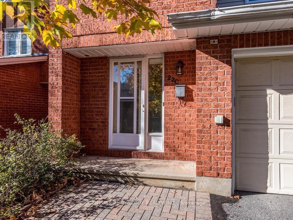 #80 22C MAPLE RIDGE CRESCENT - 3