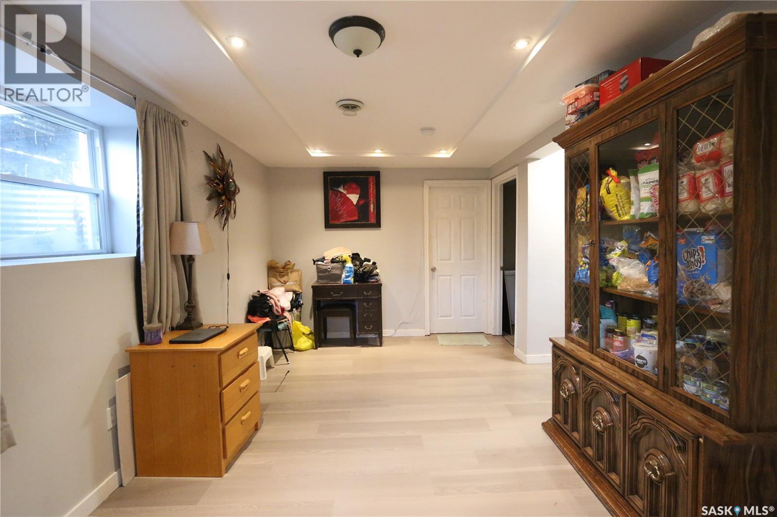 1000 Wascana STREET - 19