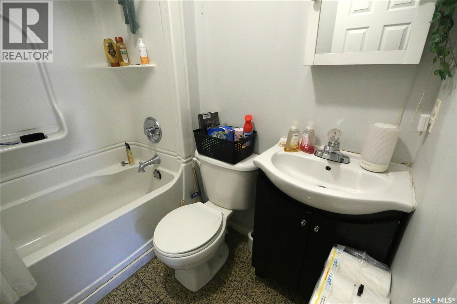 1000 Wascana STREET - 8