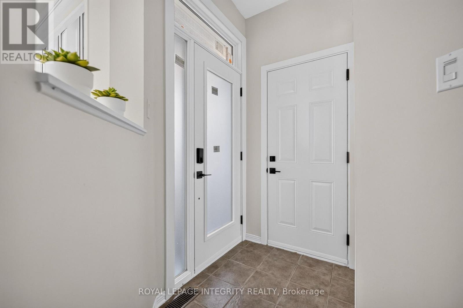 1185 LICHEN AVENUE - 3
