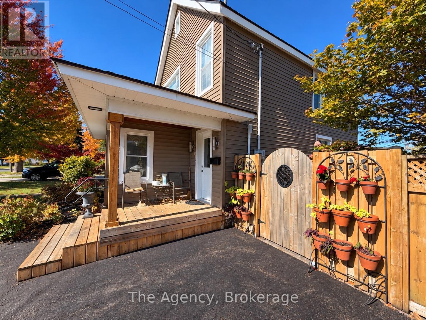 344 PHIPPS STREET, Fort Erie (Central) — photo 2