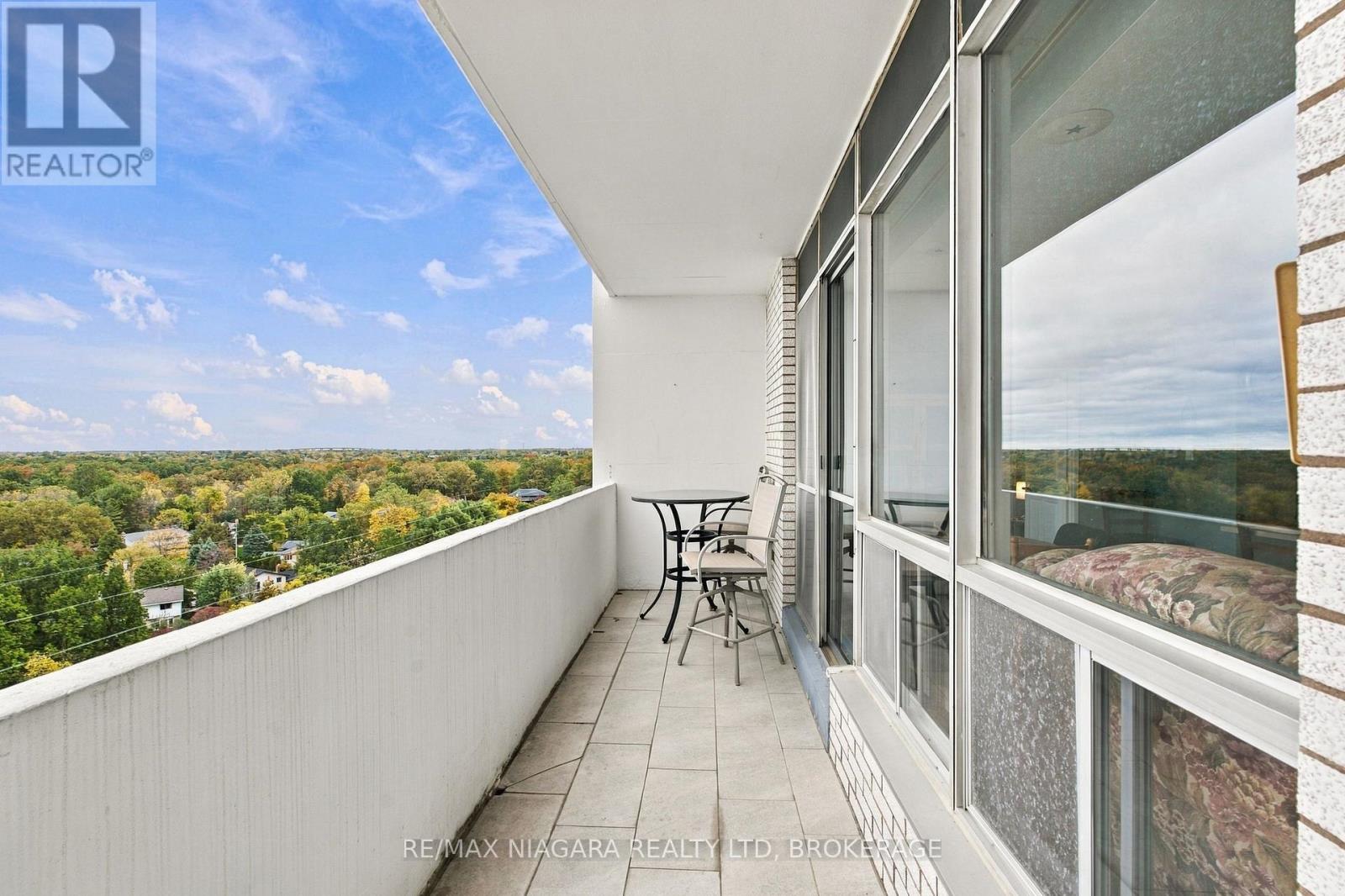 #1204 15 TOWERING HEIGHTS BOULEVARD - 18