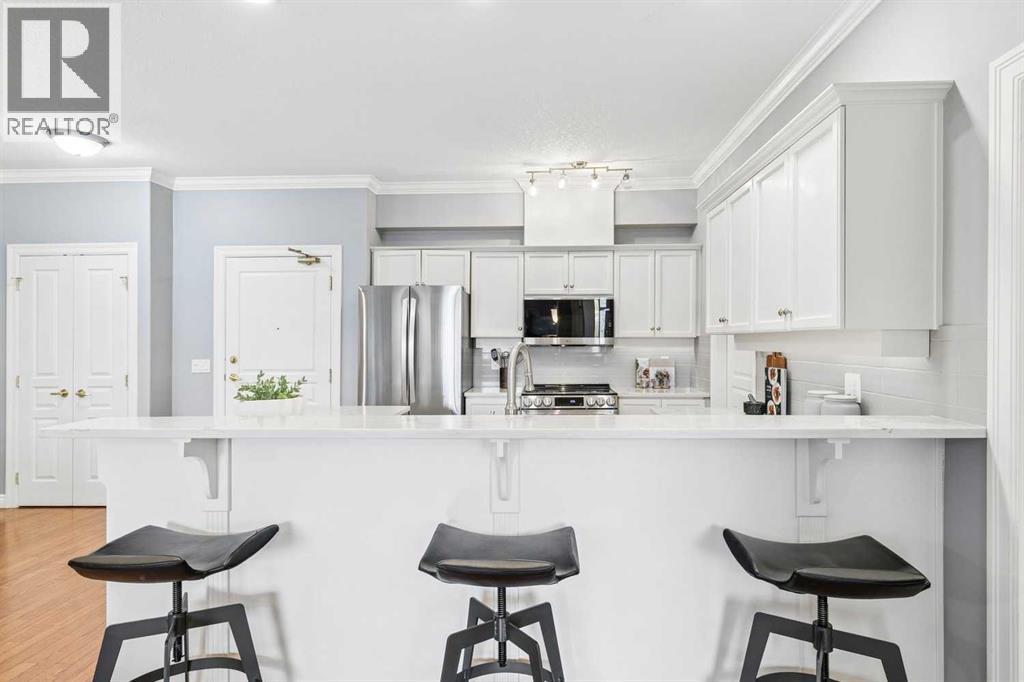302, 2320 Erlton Street SW photo 10