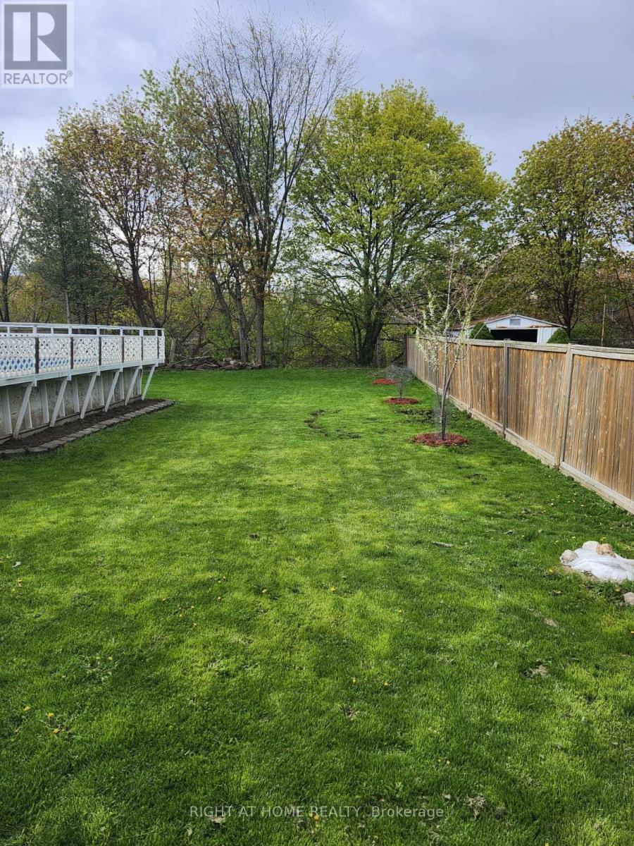 289 Ballard Street South, Oshawa, ON photo 2