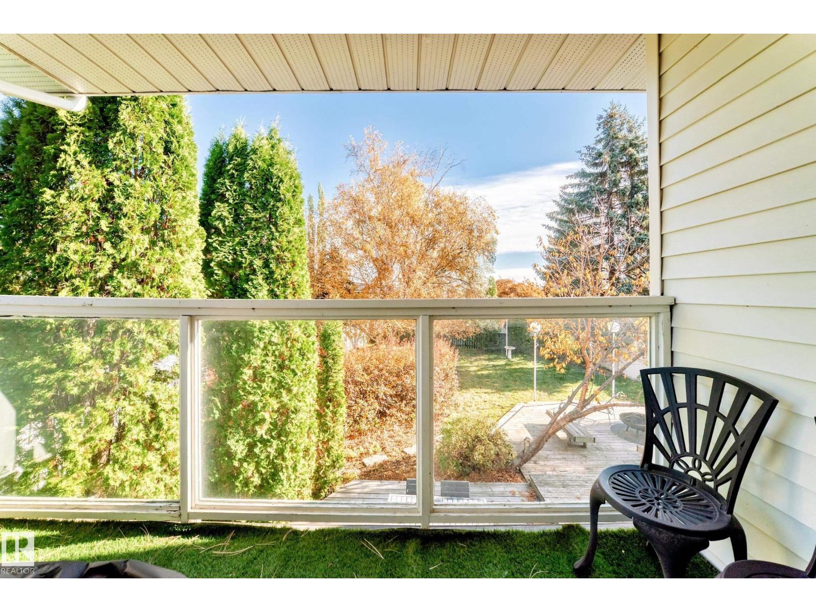 92 Howson Crescent NW, photo 42