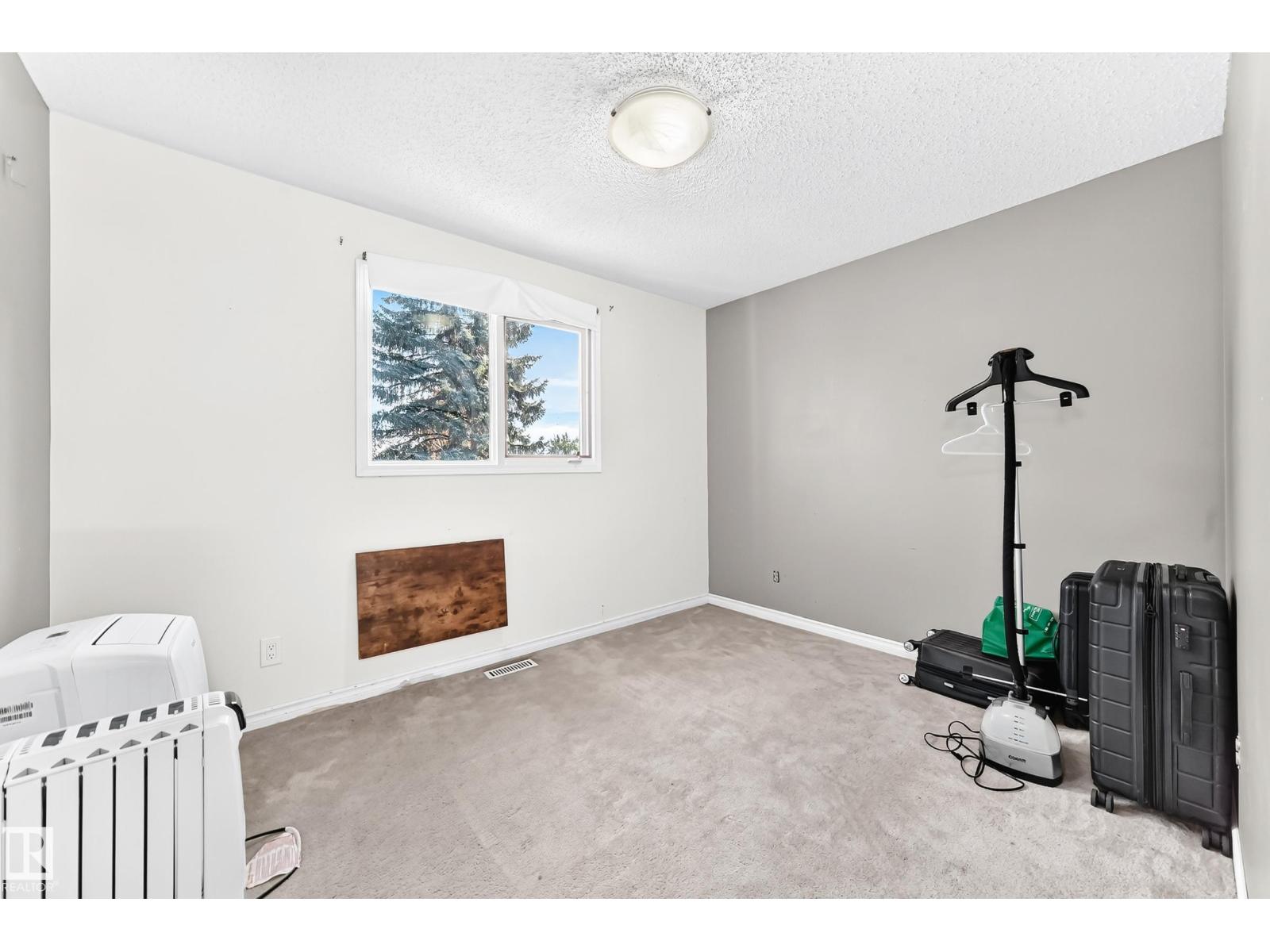 92 Howson Crescent NW, photo 44