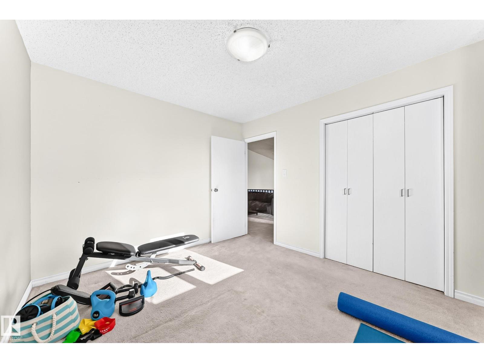 92 Howson Crescent NW, photo 47