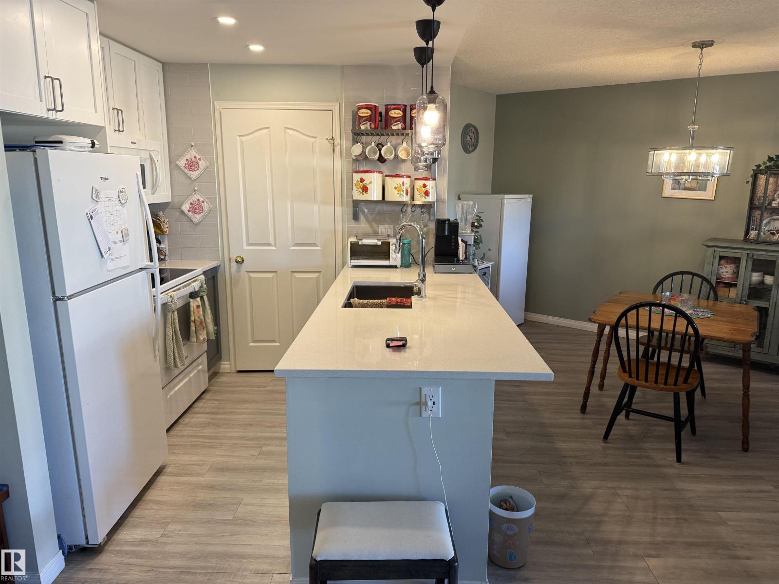 #419 15499 Castle Downs Road NW, photo 8