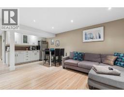 7048 61 Avenue Nw, Calgary, AB T3B3H8 Photo 18