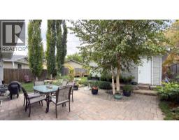 7048 61 Avenue Nw, Calgary, AB T3B3H8 Photo 28