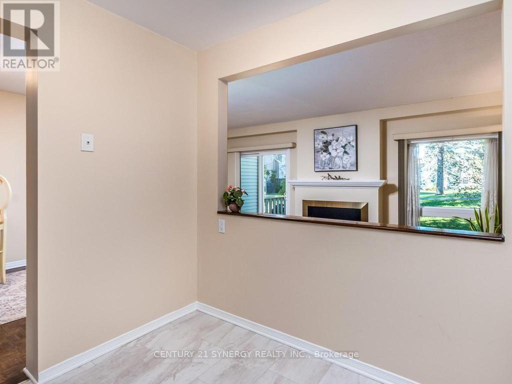 #80 22C MAPLE RIDGE CRESCENT - 11