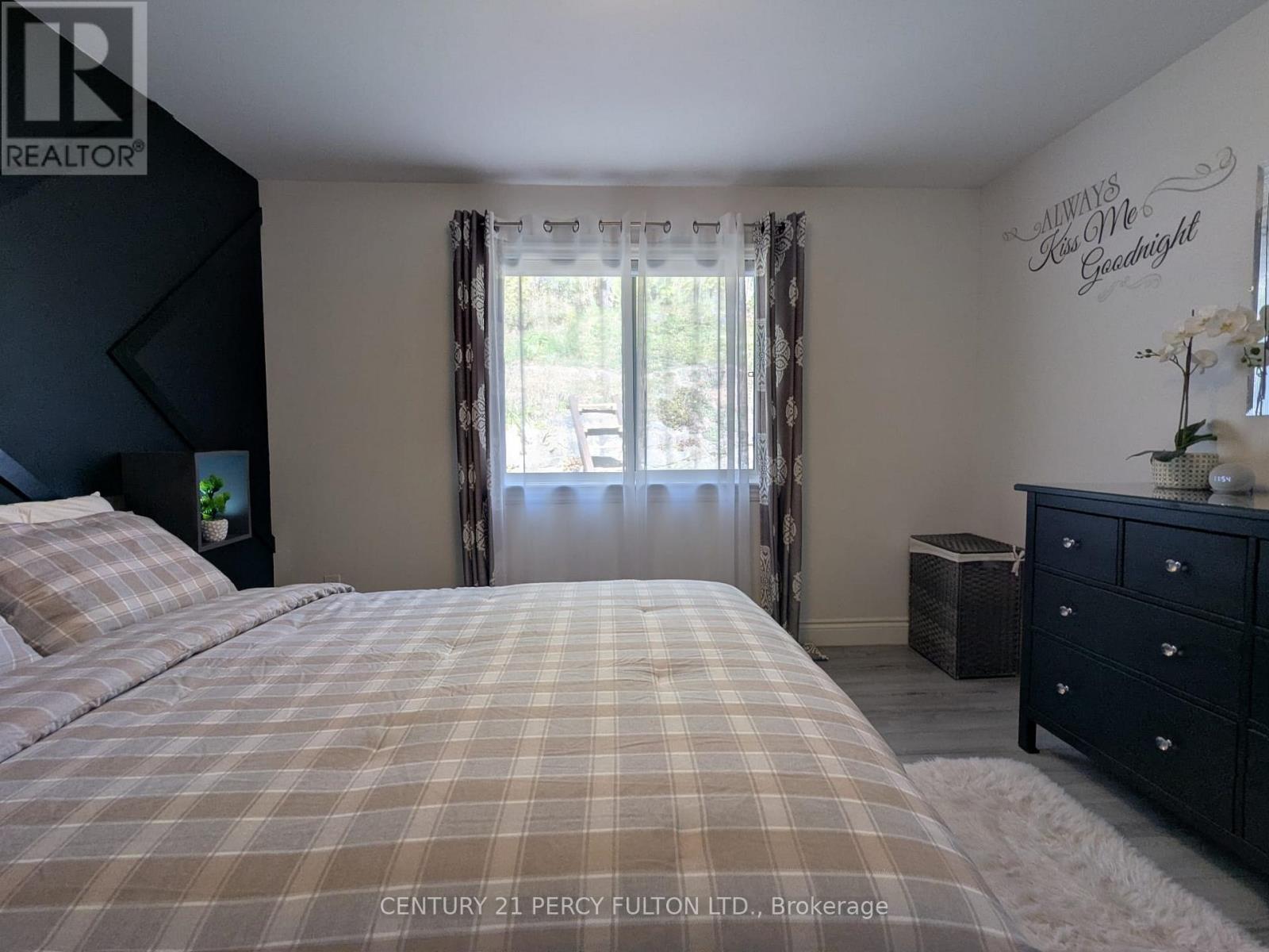 96 LIVINGSTONE STREET - 13