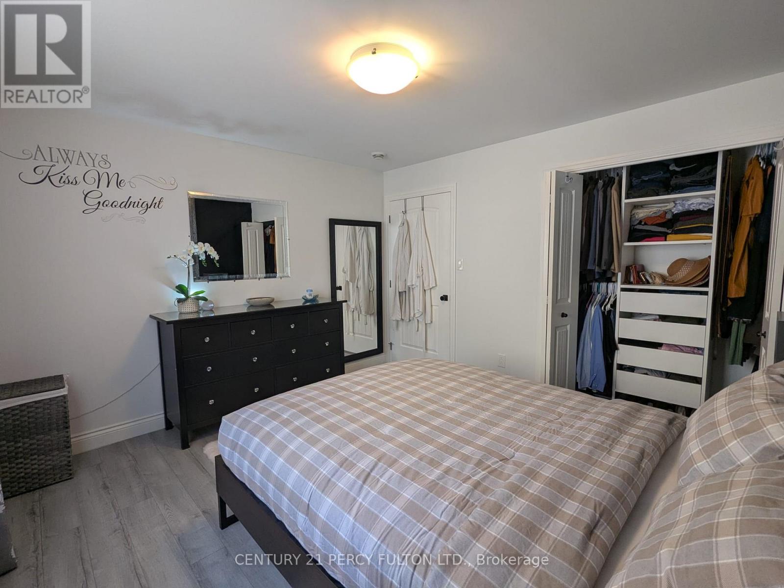 96 LIVINGSTONE STREET - 27