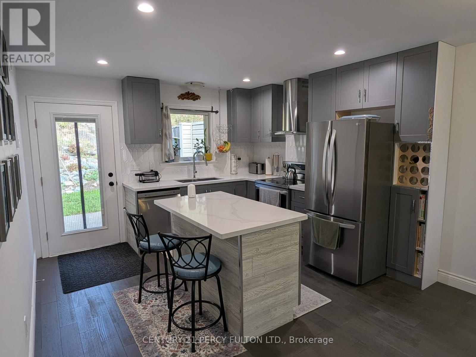 96 LIVINGSTONE STREET - 4