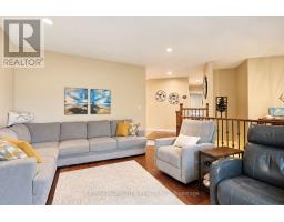 Family room - 9879 Leonard Street, Lambton Shores, ON N0M1T0 Photo 12
