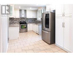 Kitchen - 62 Iangrove Terrace, Toronto, ON M1W2H2 Photo 11