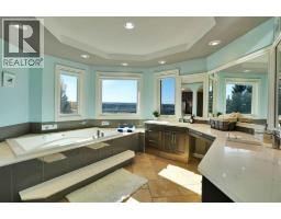 331 Wood Valley Bay Sw, Calgary, AB T2W5Y6 Photo 32