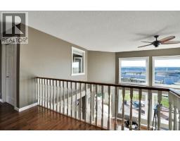 331 Wood Valley Bay Sw, Calgary, AB T2W5Y6 Photo 23