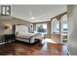 331 Wood Valley Bay Sw, Calgary, AB T2W5Y6 Photo 28