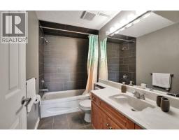 331 Wood Valley Bay Sw, Calgary, AB T2W5Y6 Photo 36