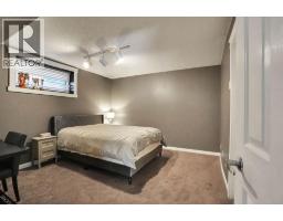 331 Wood Valley Bay Sw, Calgary, AB T2W5Y6 Photo 35