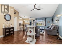 136 Holland Drive, photo 5
