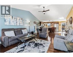 136 Holland Drive, photo 8