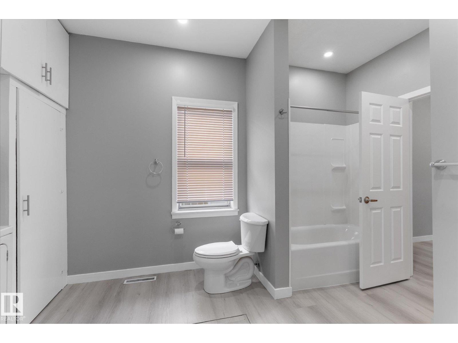 4909 50 Street, photo 23
