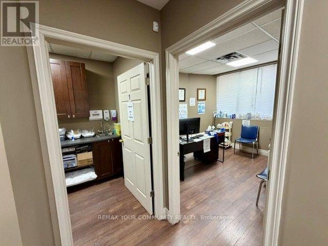 102 & 103-107 Holland Street, Bradford West Gwillimbury photo 14
