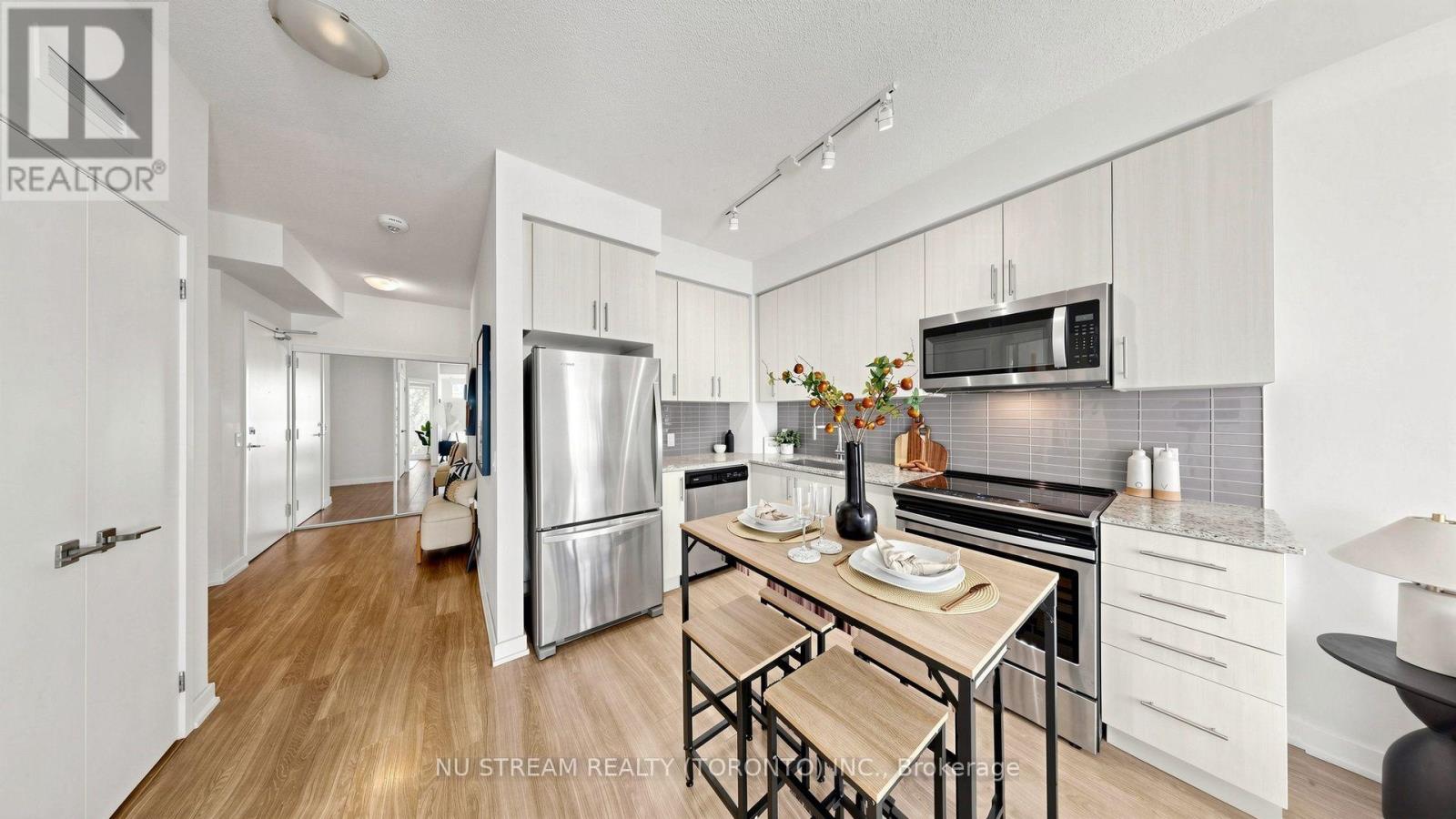 3017- 4055 Parkside Village Drive, Mississauga, ON photo 15