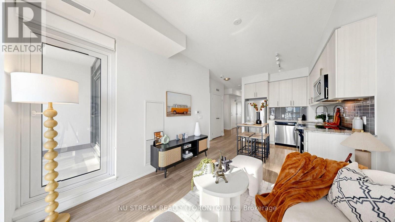 3017- 4055 Parkside Village Drive, Mississauga, ON photo 12