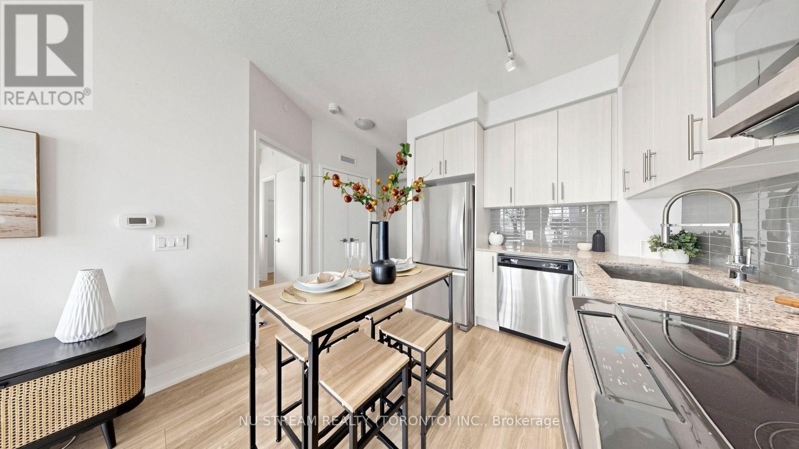 3017- 4055 Parkside Village Drive, Mississauga, ON photo 16