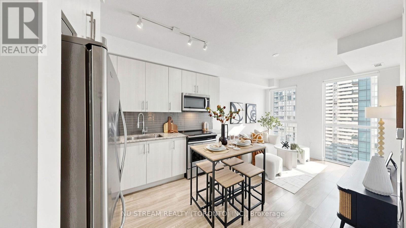 #3017 4055 PARKSIDE VILLAGE DRIVE - 13