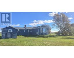 Bath (# pieces 1-6) - 2193 Route 1a, Central Bedeque, PE C1N4J9 Photo 8