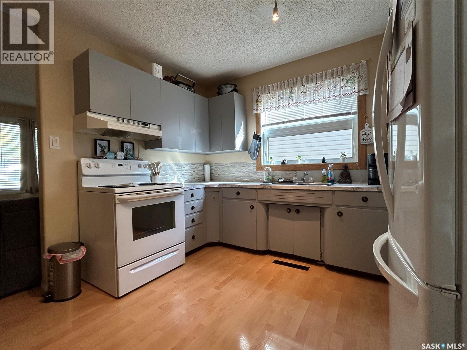 714 Carbon AVENUE, Bienfait — photo 12