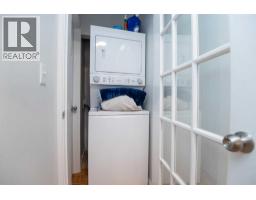 Kitchen - 105 Bell Street, Red Deer, AB T4R1L6 Photo 15
