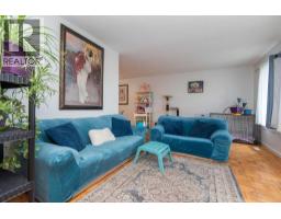 Kitchen - 105 Bell Street, Red Deer, AB T4R1L6 Photo 7