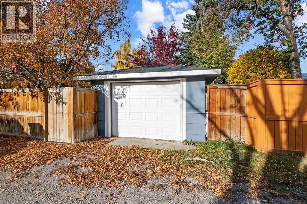 4207 5 Avenue SW - photo 40