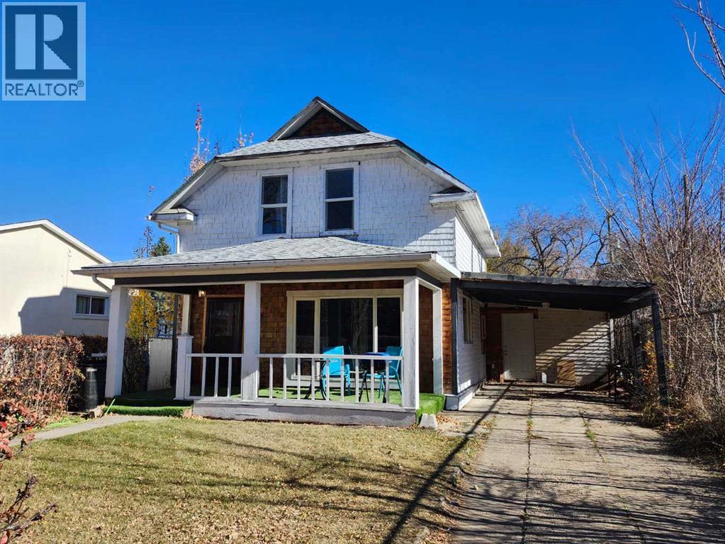 Photo of 274 3 Street W, Drumheller