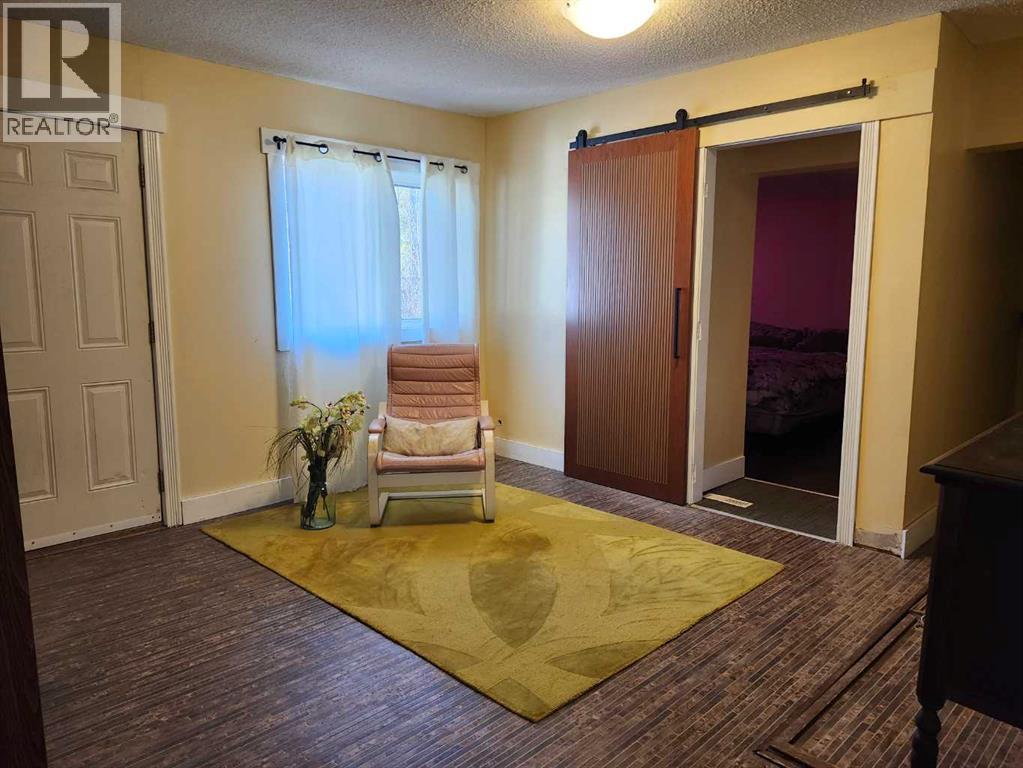 274 3 Street W, Drumheller — photo 11