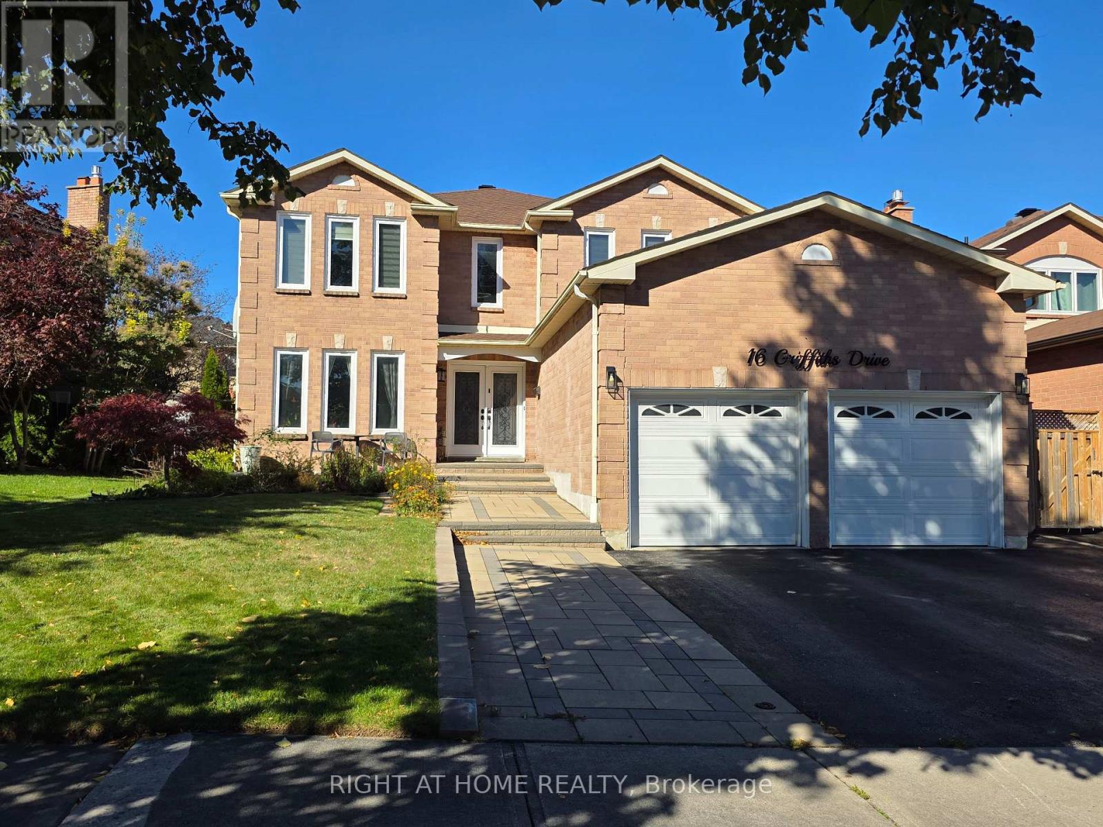 16 Griffiths Drive, Ajax, ON photo 1
