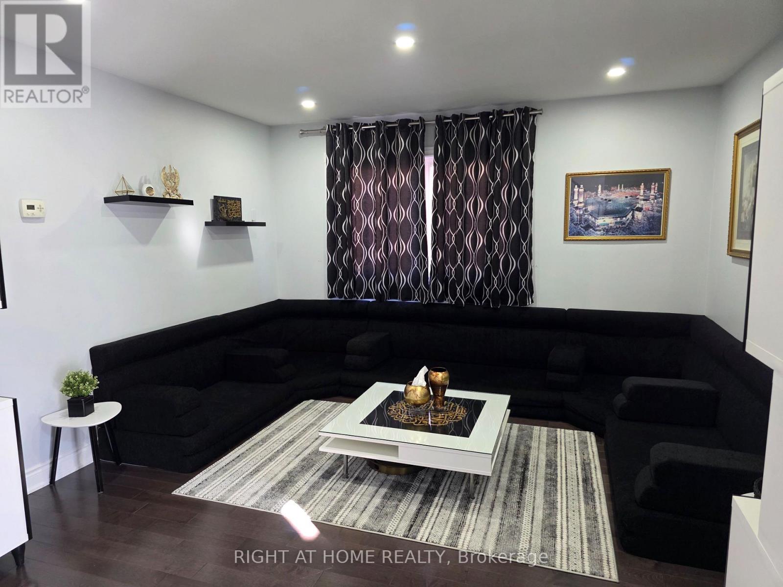16 Griffiths Drive, Ajax, ON photo 13