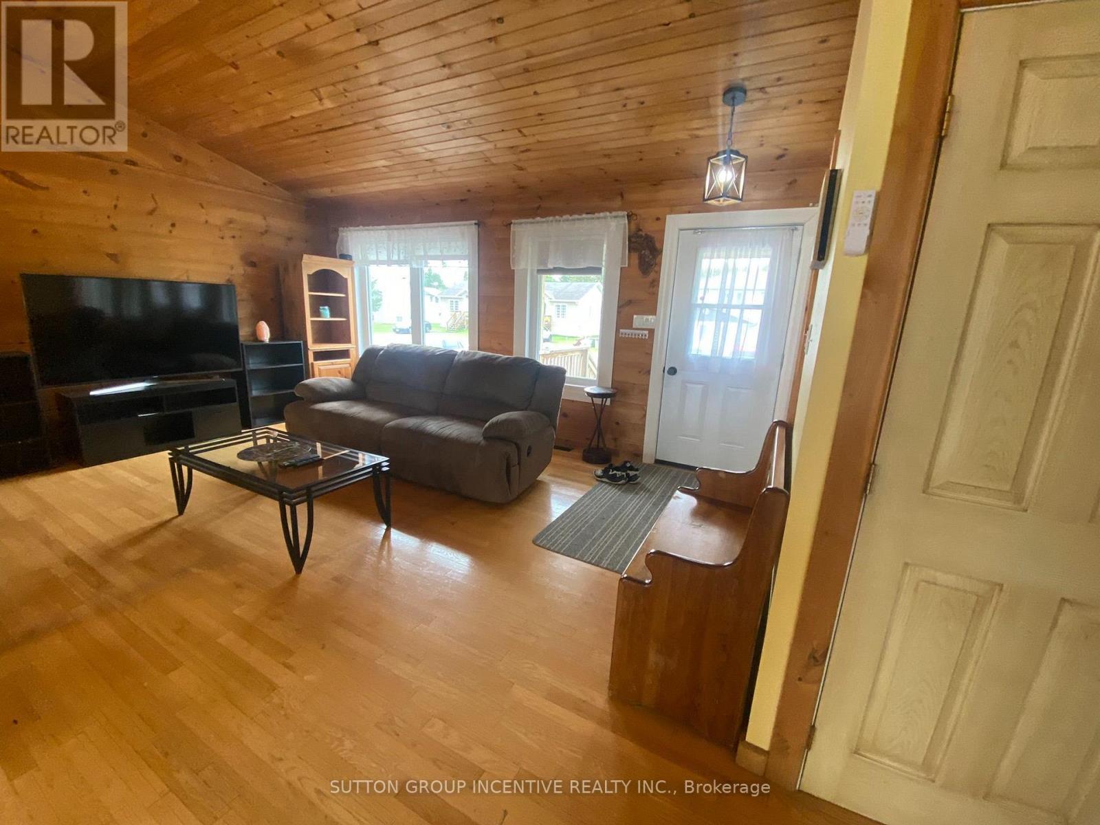 24 BOWMAN AVENUE, Black River-Matheson (Matheson) — photo 4