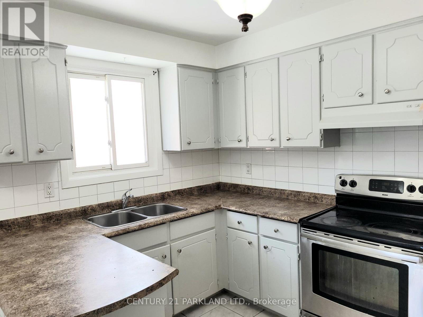 13 TOLTON DRIVE, Brampton (Brampton North) — photo 6