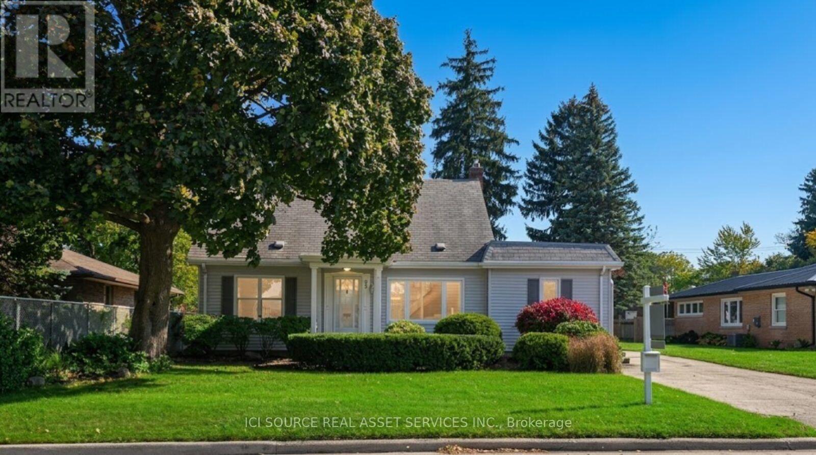 83 RUTHERFORD AVENUE - 2