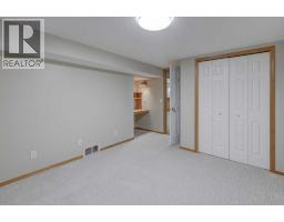 63 Sierra Madre Crescent Sw, Calgary, AB T3H3M4 Photo 38